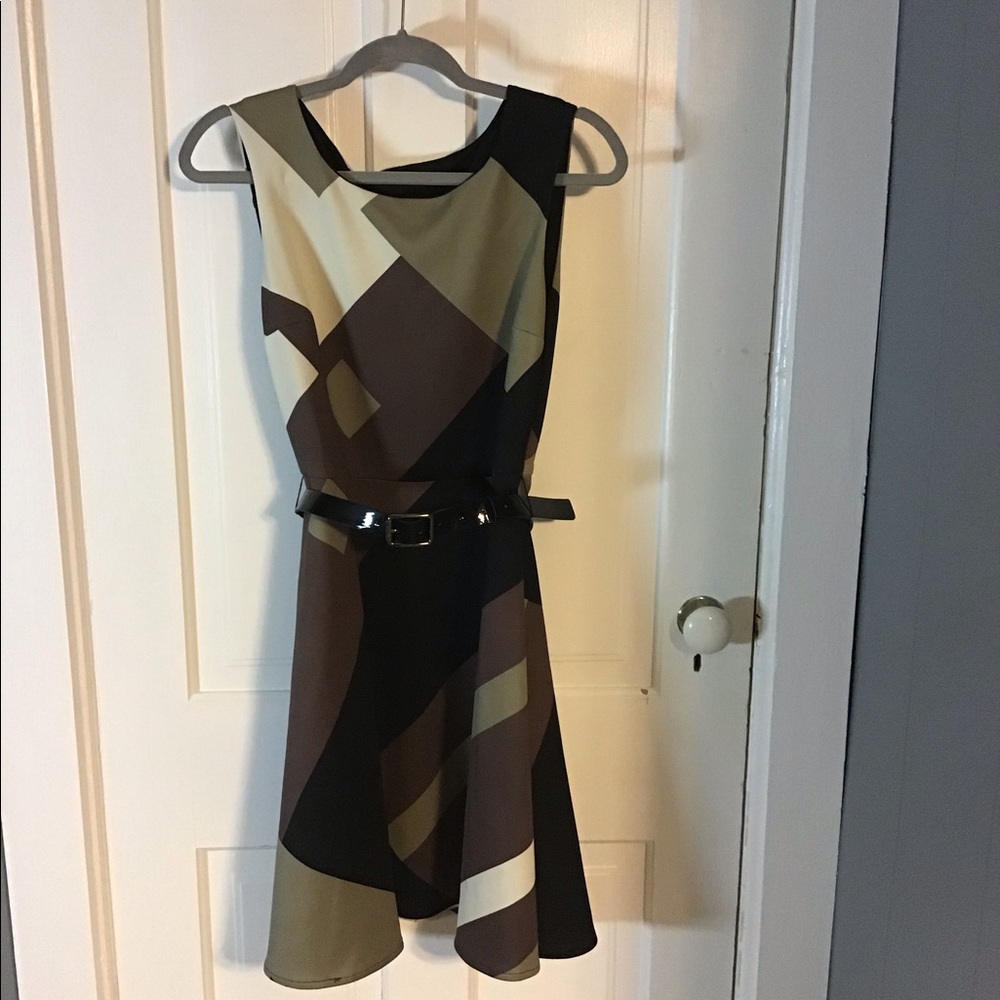 Cartise block print dress, size 4 with belt